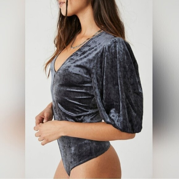 Free People Don't You Wish Crushed Velvet Puff Sleeve Bodysuit Blue Gray Small - Picture 7 of 12